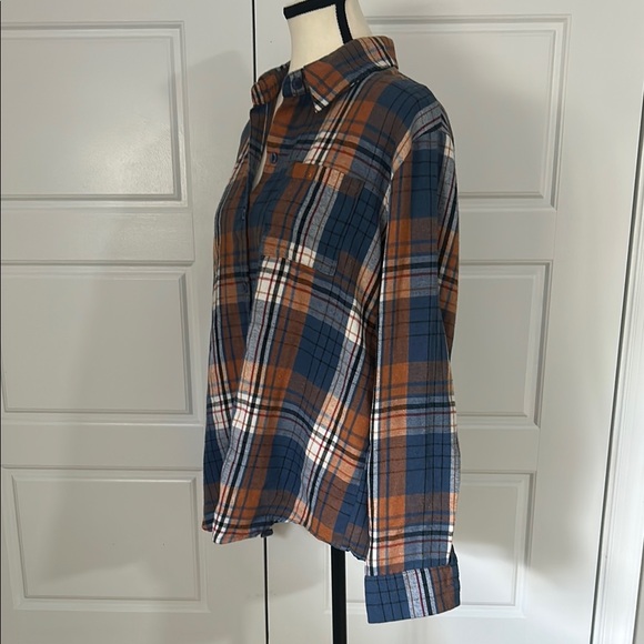 Women’s Blue and Orange Casual Button Down Shirt - Picture 2 of 8